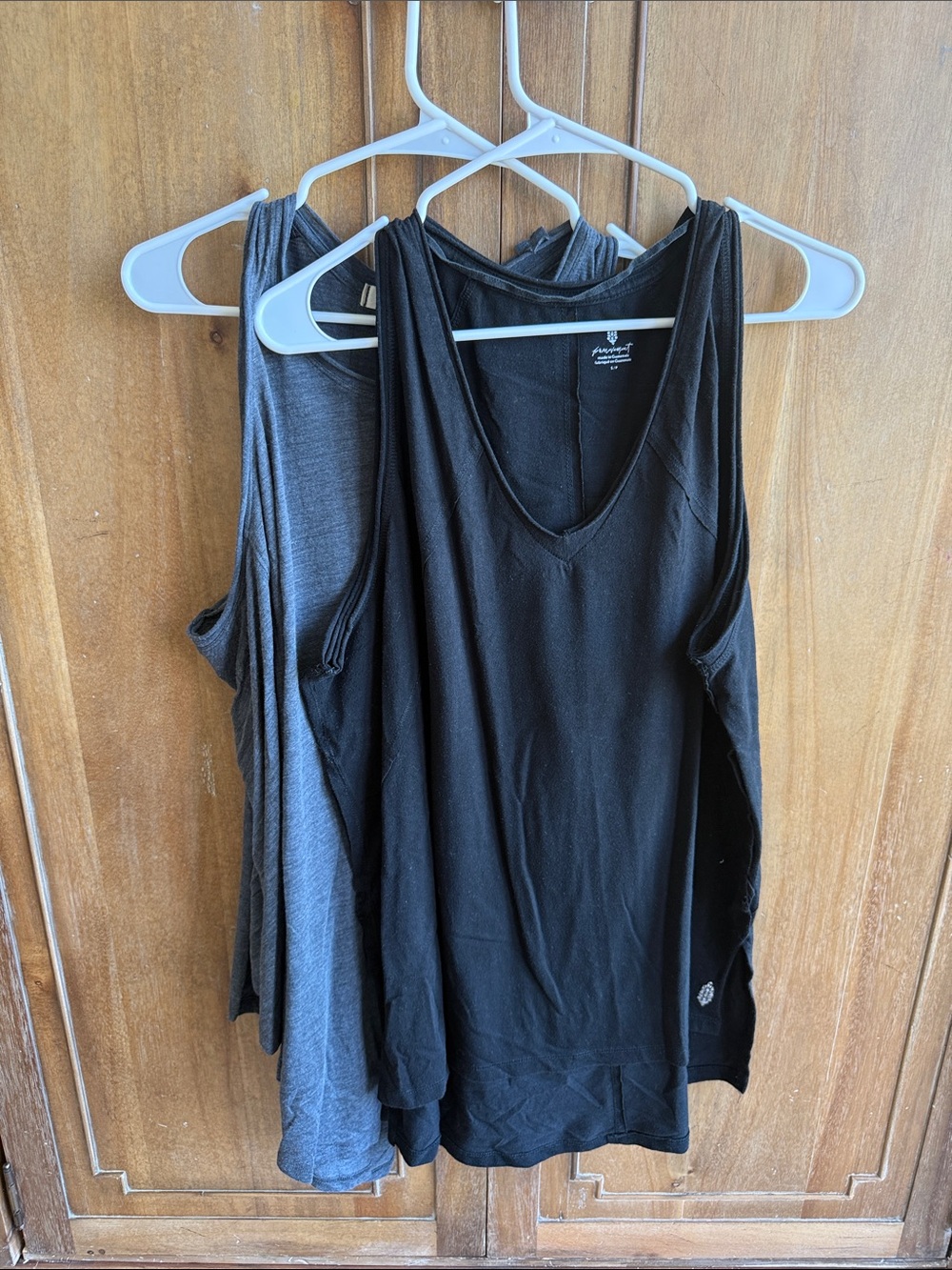 We the free “Aria tunic” & “city vibes tank” bundle